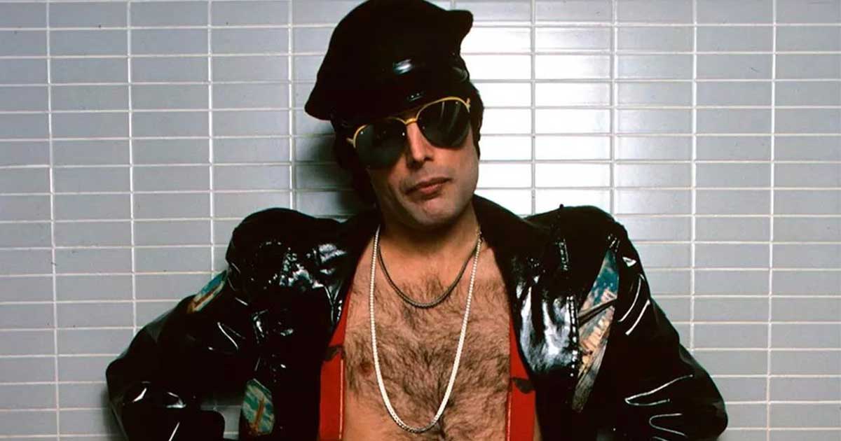 Freddie Mercury’s belongings such as T-shirt, cloak to be auctioned