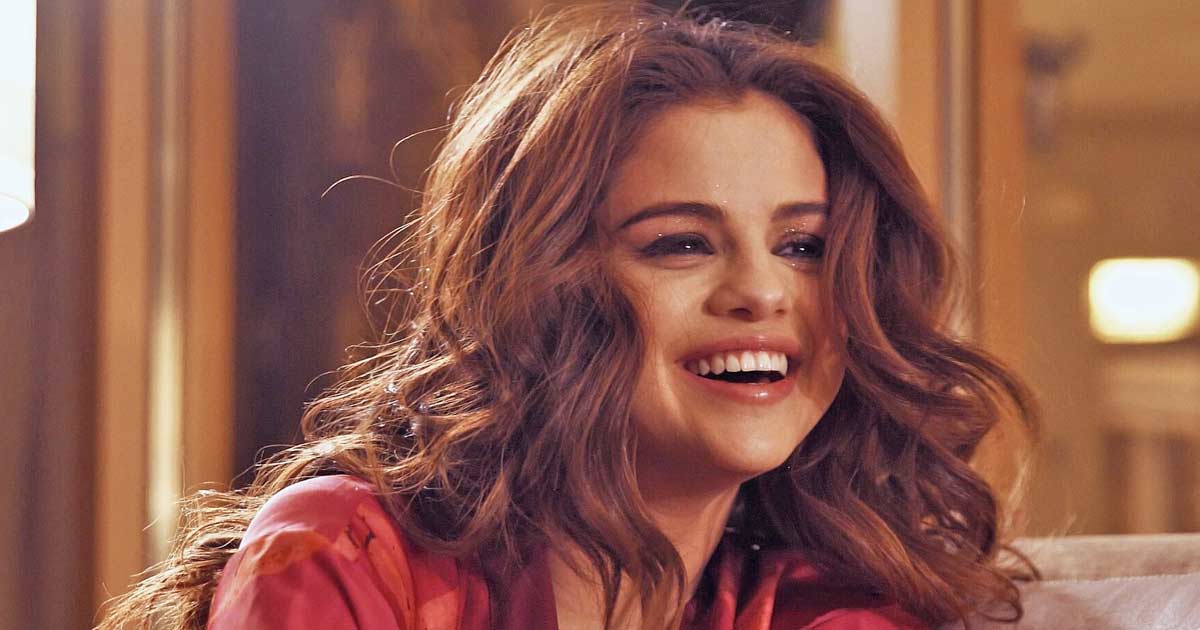 Selena Gomez Drops A Hot Photo Dump Teasing Fans With Sultry Pictures, Netizens Ask For New Album & Say “Mother Is Mothering” - Check Out