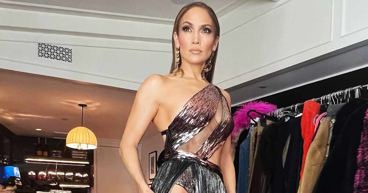 When Jennifer Lopez Served The Hottest Fashion Moment In Backless Swimsuit With Bare Back & Left Us Gasping For Air