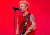 Deryck Whibley discharged from hospital after being rushed for emergency pneumonia treatment