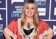 Kelly Clarkson admits she ‘loves being single’ in wake of her divorce from Brandon Blackstock