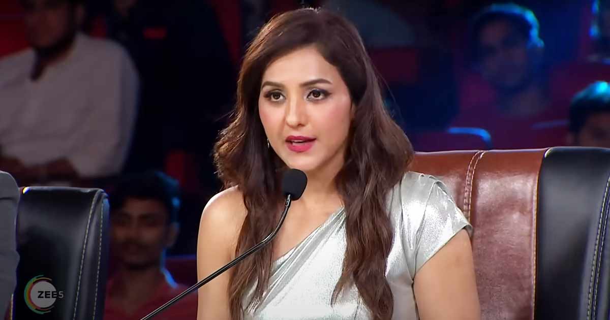 Neeti Mohan takes standing ovation to new heights in ‘Sa Re Ga Ma Pa’