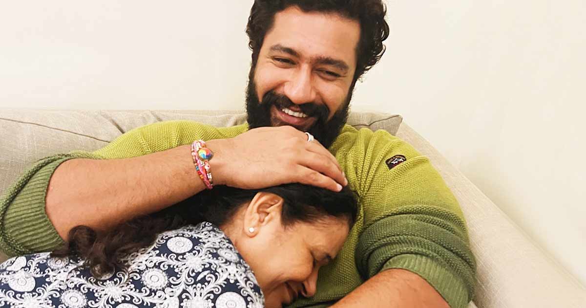 Vicky Kaushal hugs 'CutiepAai' mommy in Insta post; fans call him 'green flag man'