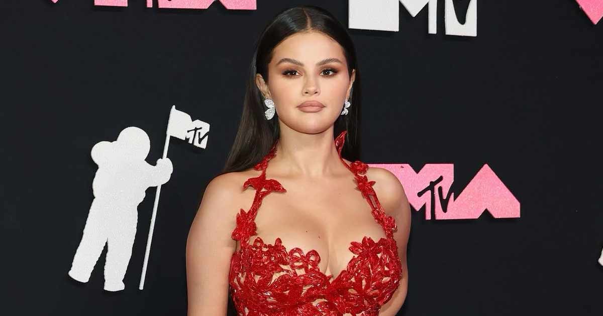 Selena Gomez Looks Enchanting In A Stunning Co-ord Set!