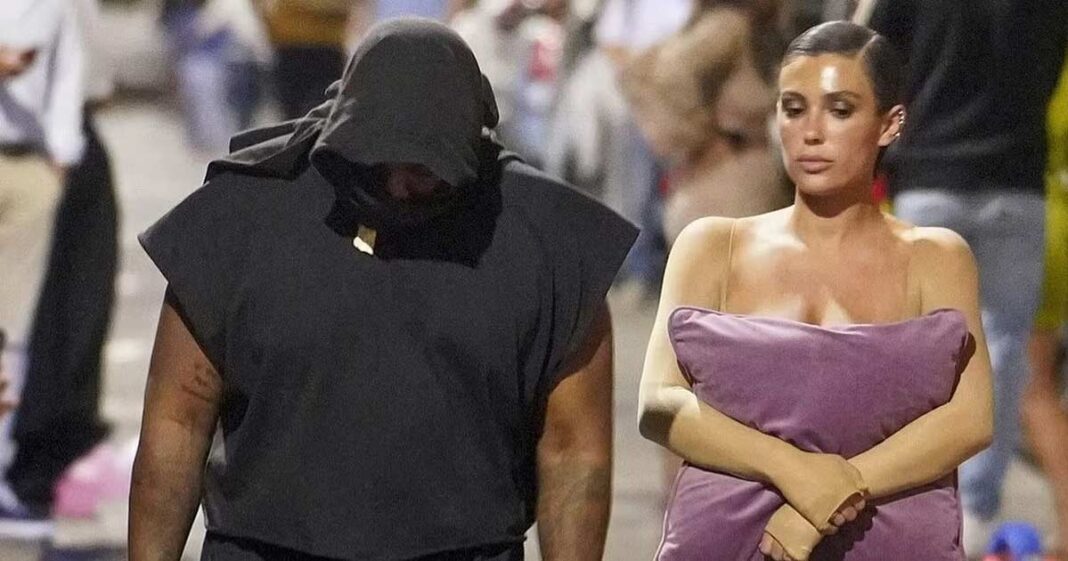 Kanye Wests Wife Bianca Censori Dons A Skimpy Bikini Top And Walks Barefoot In Las Vegas In Viral 