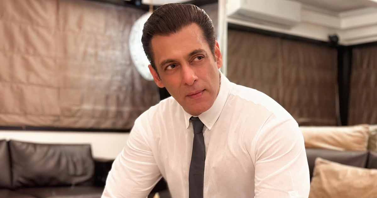 Salman Khan's Galaxy Apartment Gunshot Attacked: Leaked CCTV Footage Shows 2 Bikeriders, 3 Rounds Of Firing, Security Beefed Up At Superstar's Residence