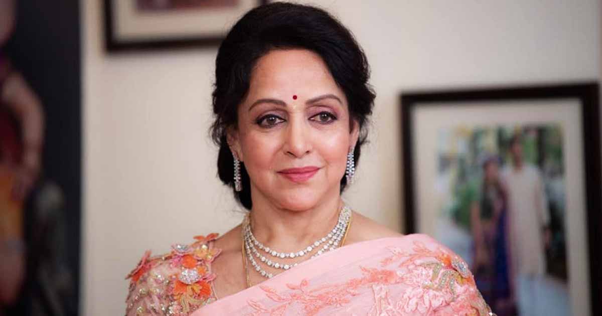 'Jaya Bachchan Ki Behen': Netizens aren't too happy with Hema Malini's behavior with a fan